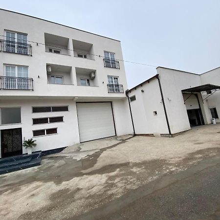White Apartments Kosovo Polje Екстериор снимка