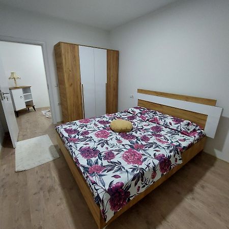 White Apartments Kosovo Polje Екстериор снимка