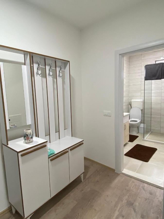 White Apartments Kosovo Polje Екстериор снимка