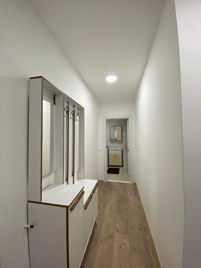 White Apartments Kosovo Polje Екстериор снимка
