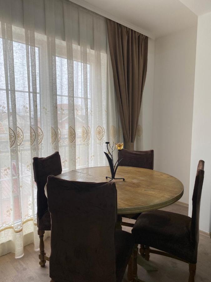 White Apartments Kosovo Polje Екстериор снимка