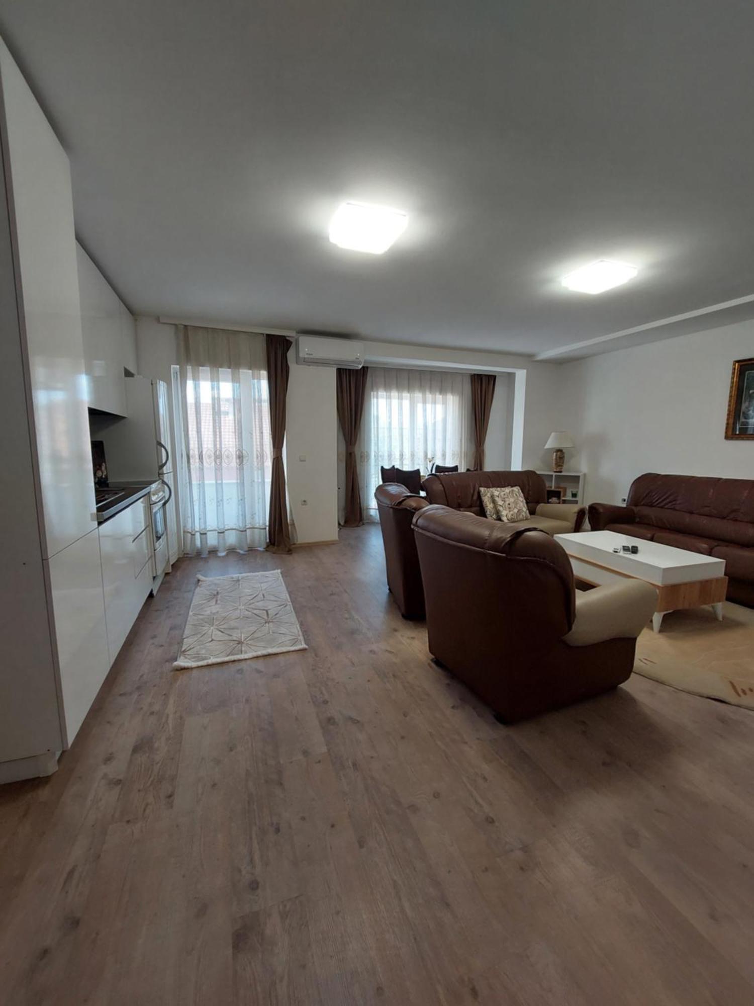 White Apartments Kosovo Polje Екстериор снимка