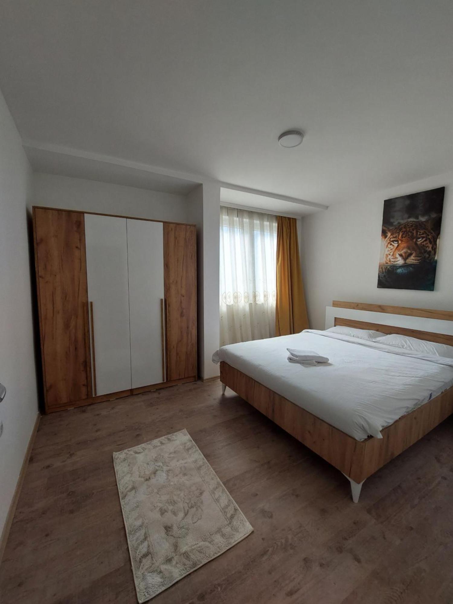 White Apartments Kosovo Polje Екстериор снимка